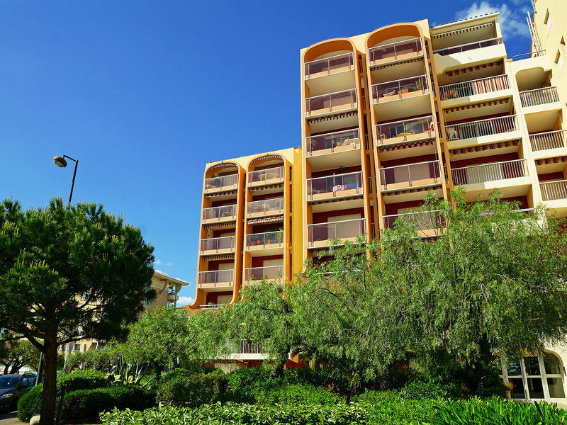 Apartment Le Capitole.7 Frejus Exterior photo