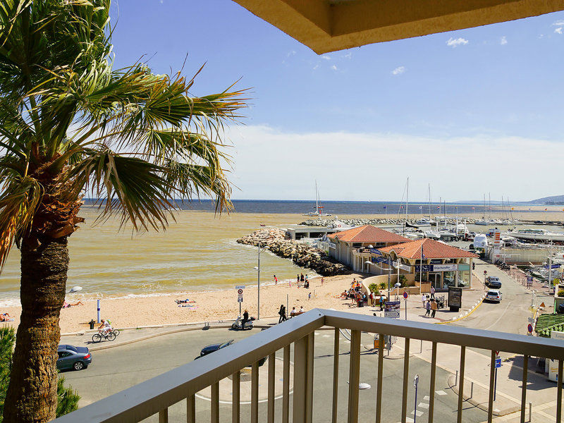 Apartment Le Capitole.7 Frejus Exterior photo